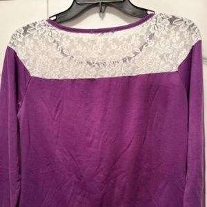 LiCot Brand Size Medium Color Purple with White Floral Lace Collar